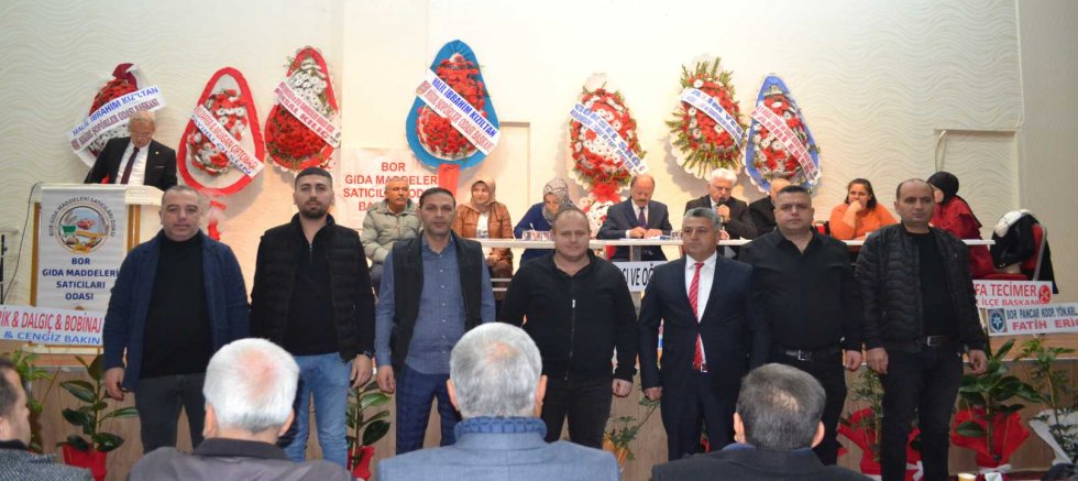 BOR GIDA MADDELERİ SATICILARI ODASINDA BAŞKAN TAMER ÇİFTÇİBAŞI'NA GÜVENOYU