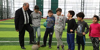 Başkan Özkan Spor Kompleksini İnceledi