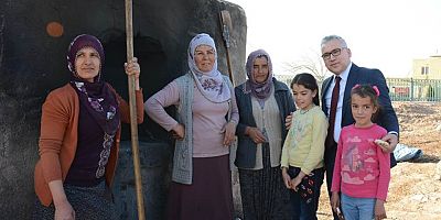 Köylü Kadınlardan, Valiye Yöresel Ekmek İkramı