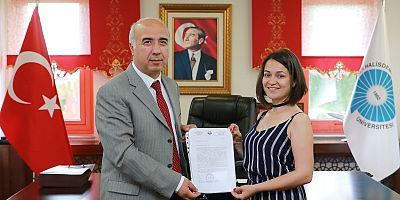 Öğrencinin Uluslararası Başarısı Takdir Topladı