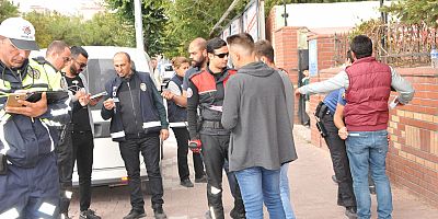 OKUL ÖNLERİNDE UYGULAMALAR SIKILAŞTI