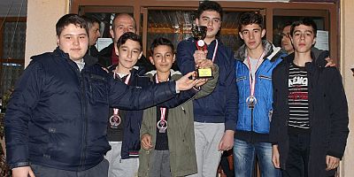 Okul Sporları Satrancına Büyük İlgi