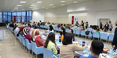 SENATO ÜYELERİ İFTAR PROGRAMINDA BİR ARAYA GELDİ