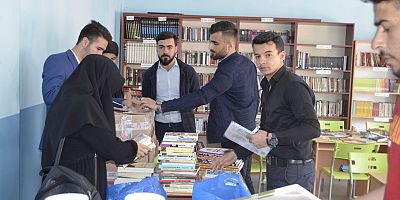 Üniversite Öğrencilerinden Öğrencilere Kitap Desteği