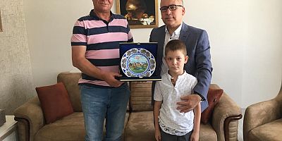VALİ ŞİMŞEK, 15 TEMMUZ ŞEHİTLERİNİN AİLELERİNİ ZİYARET ETTİ
