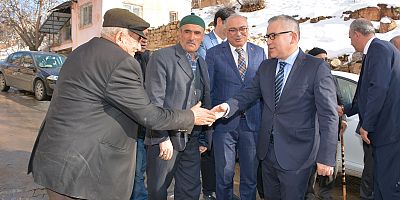VALİ ŞİMŞEK KÖYLERDE VATANDAŞI DİNLEMEYE DEVAM EDİYOR