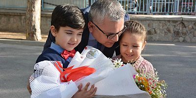 Vali Şimşek, Mevlana Ortaokulunu Ziyaret Etti